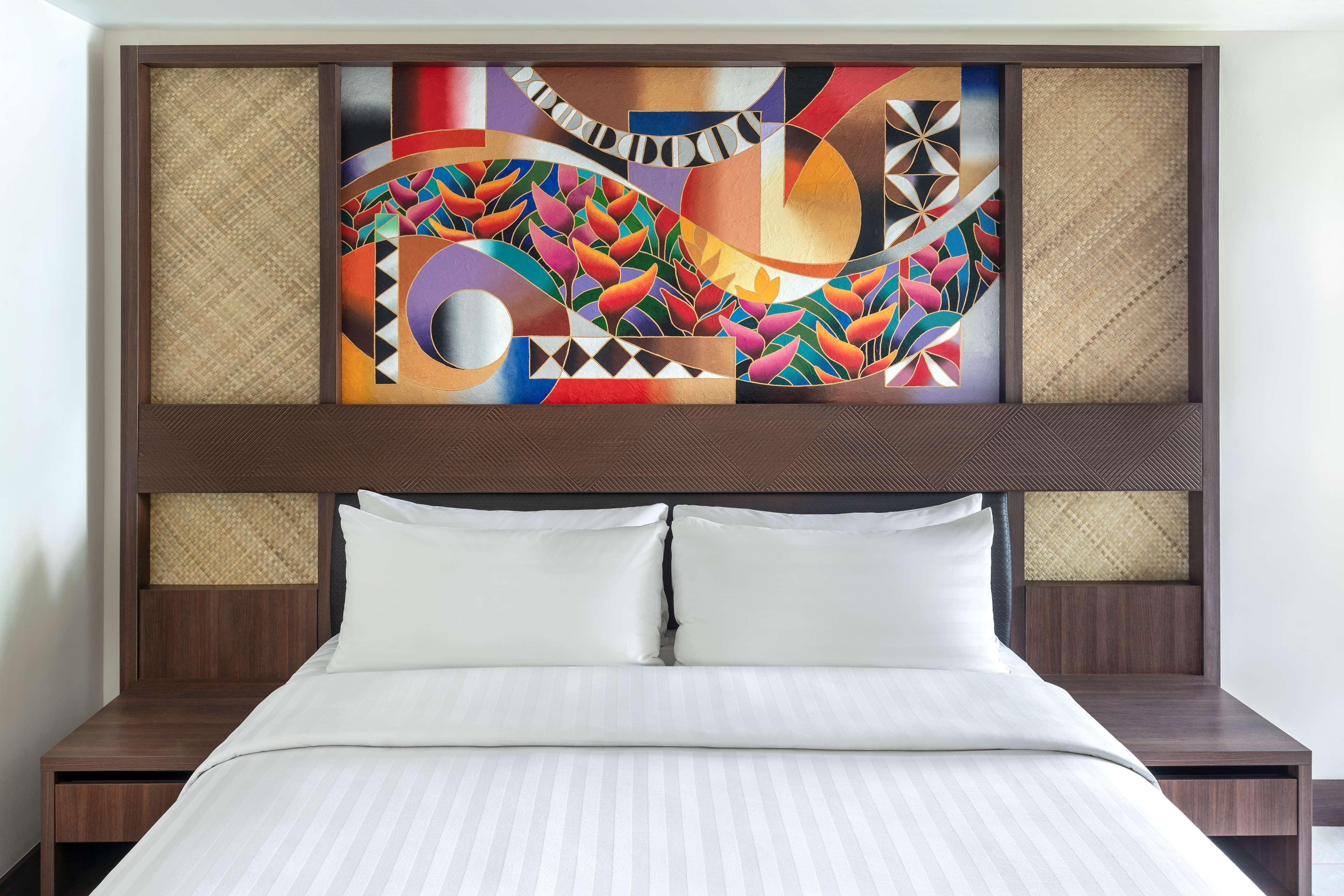 Shangri-La Yanuca Island, Fiji Voua Exterior photo A bed with a headboard